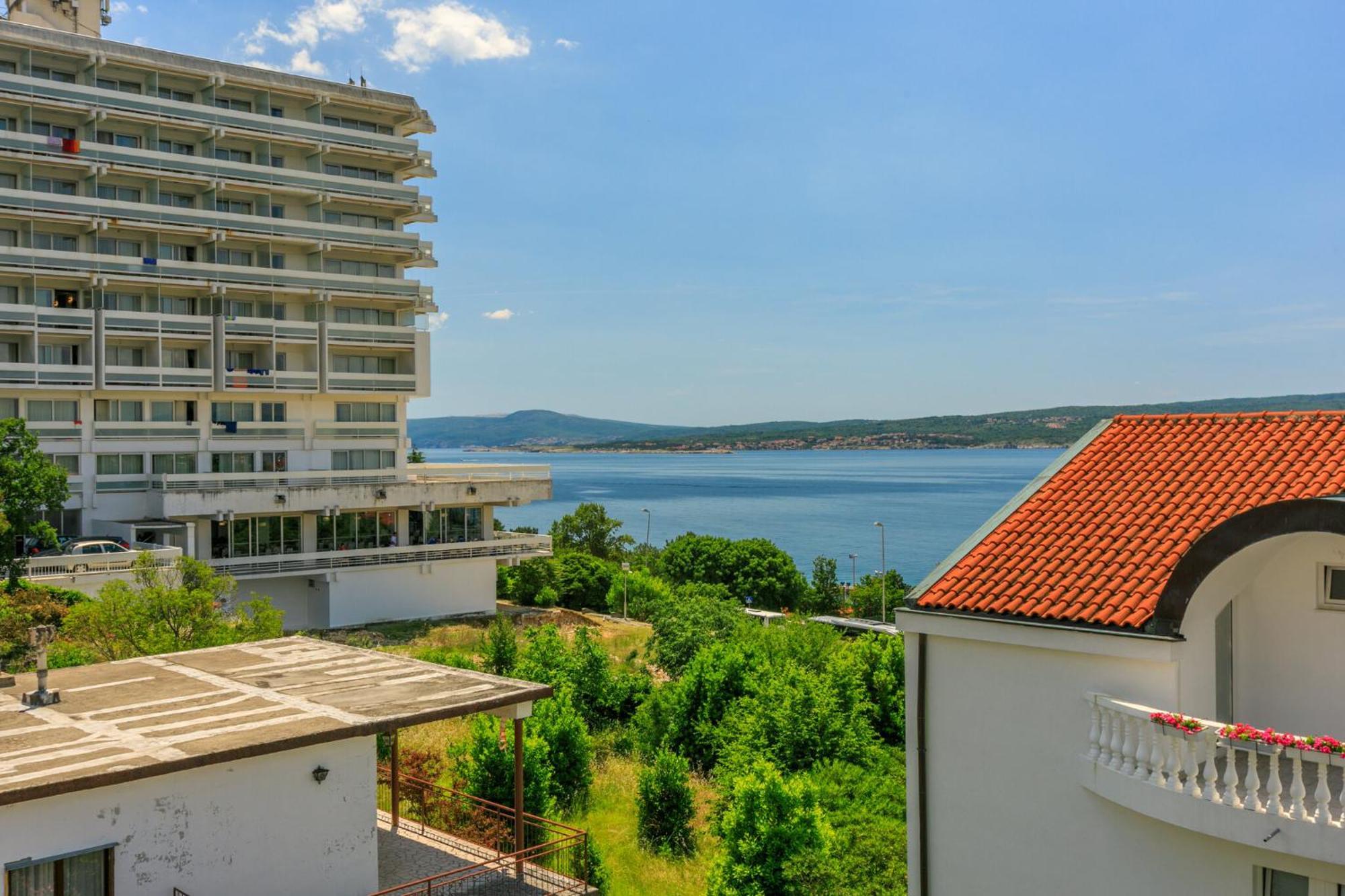 Podvezanec Lägenhet Dramalj Exteriör bild